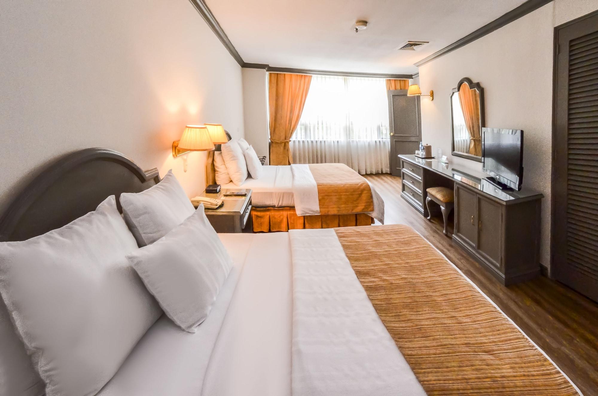 Santander Plaza Hotel 3*